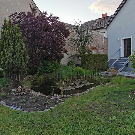 Rohleder De Mit 130m2 Und Garten Fuer 6pers Mit 2 Bad Apartment Cottbus
