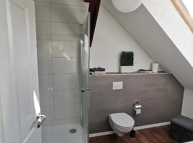 Rohleder De Mit 130m2 Und Garten Fuer 6pers Mit 2 Bad コットブス