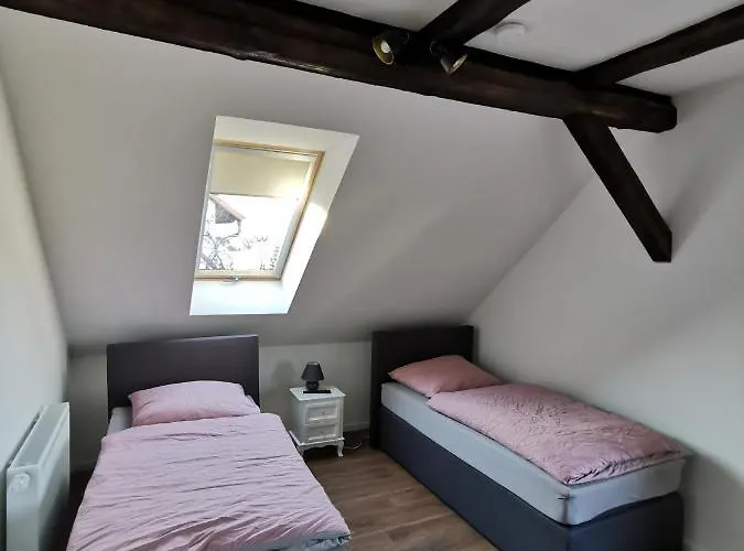 Rohleder De Mit 130m2 Und Garten Für 6pers Mit 2 Bad Apartamento Cottbus